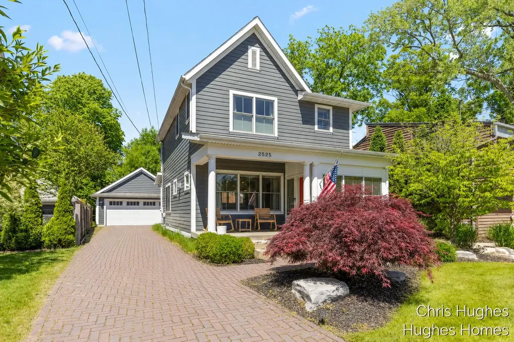 2525 Lake Drive SE East Grand Rapids City MI 49506