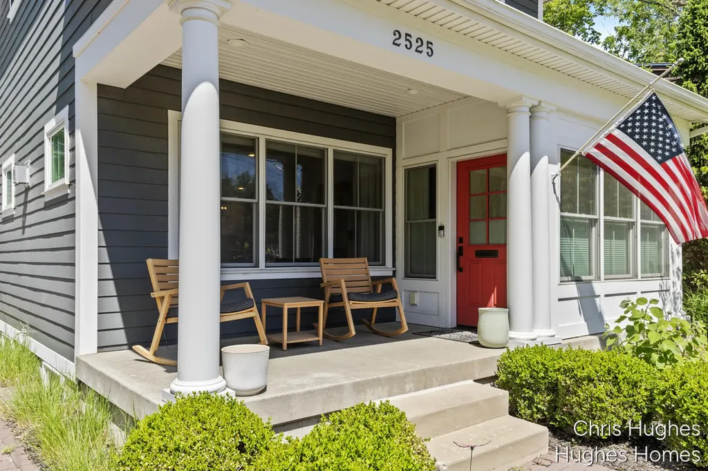 2525 Lake Drive SE East Grand Rapids City MI 49506