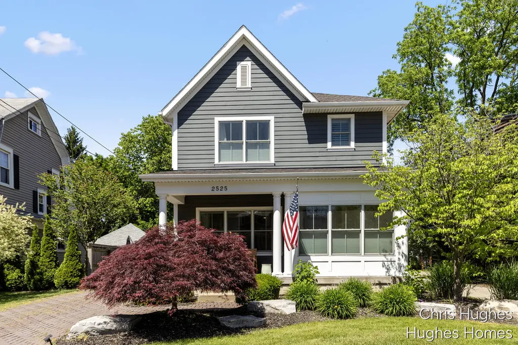 2525 Lake Drive SE East Grand Rapids City MI 49506