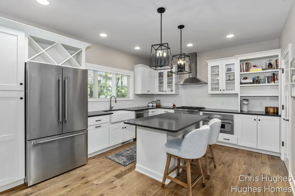 2525 Lake Drive SE East Grand Rapids City MI 49506