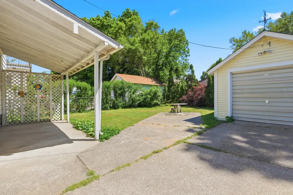 1638 Berkley Avenue SW Wyoming City MI 49509