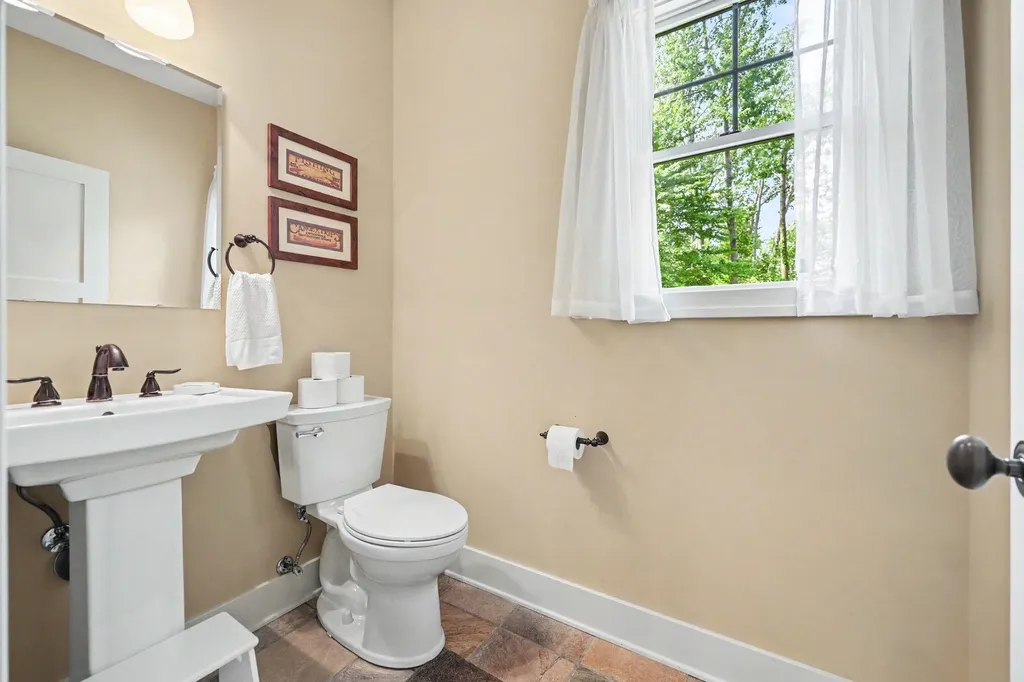 5318 Lamont Farms Drive Polkton Charter Township MI 49404