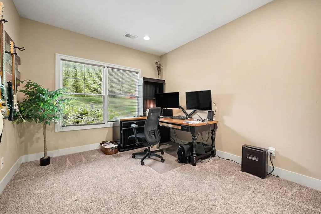 5318 Lamont Farms Drive Polkton Charter Township MI 49404
