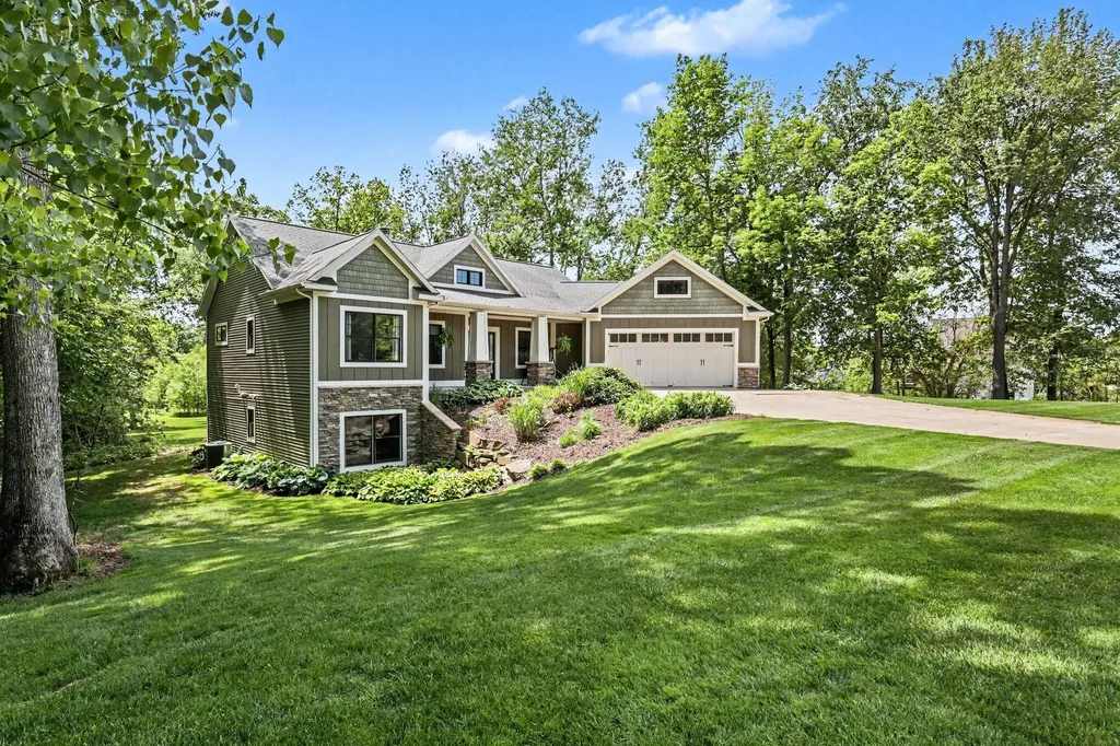 5318 Lamont Farms Drive Polkton Charter Township MI 49404
