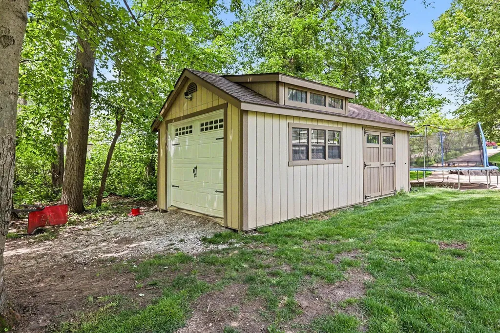 5318 Lamont Farms Drive Polkton Charter Township MI 49404