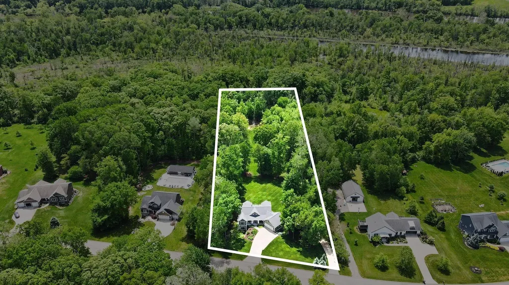 5318 Lamont Farms Drive Polkton Charter Township MI 49404