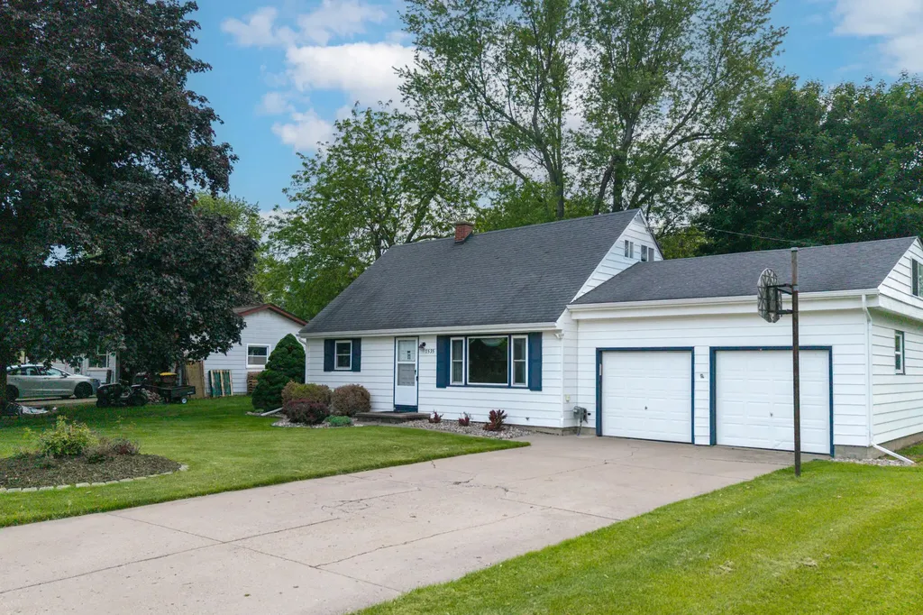 7535 Yorktown Road Delta Charter Township MI 48917