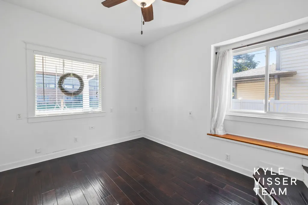 725 Gladstone Drive SE East Grand Rapids City MI 49506