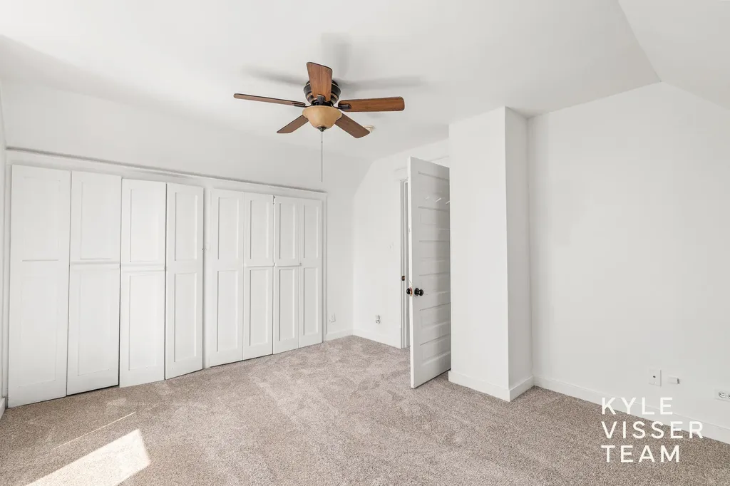 725 Gladstone Drive SE East Grand Rapids City MI 49506