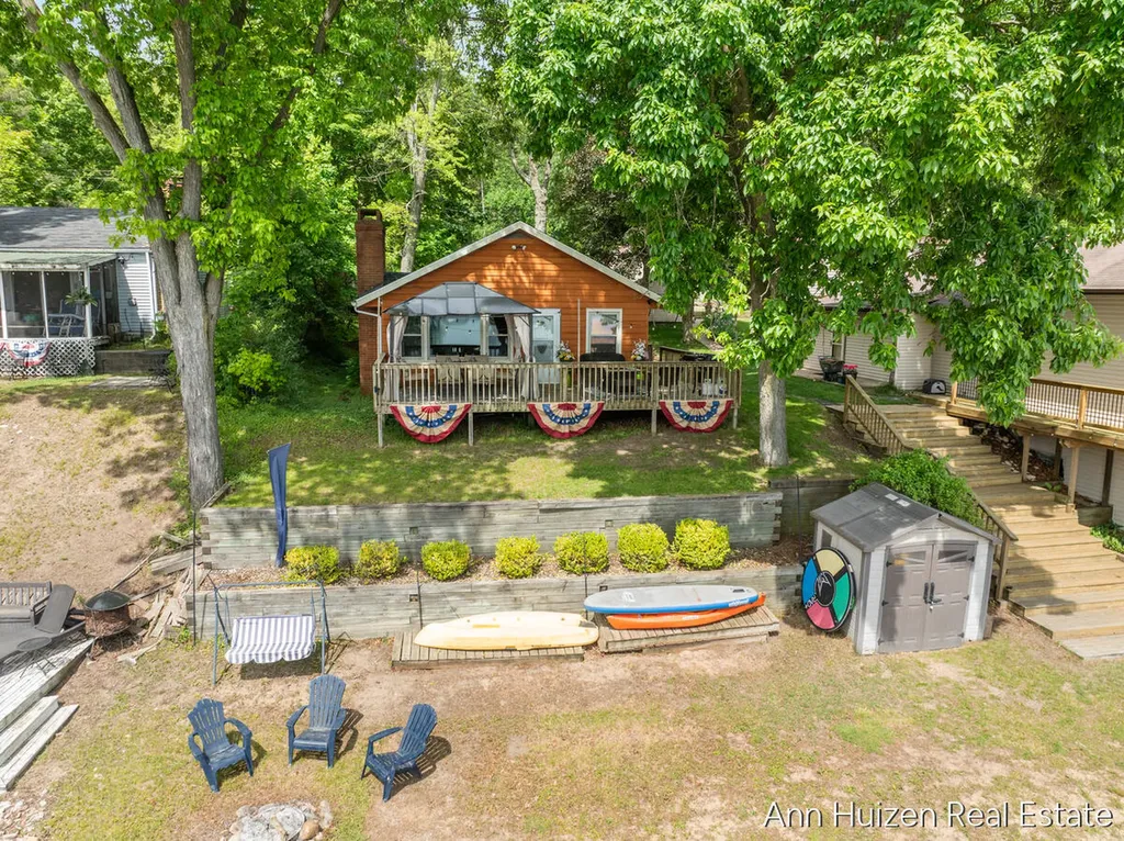 11415 Oak Drive Prairieville Township MI 49046