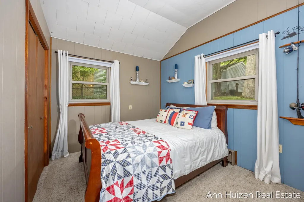 11415 Oak Drive Prairieville Township MI 49046
