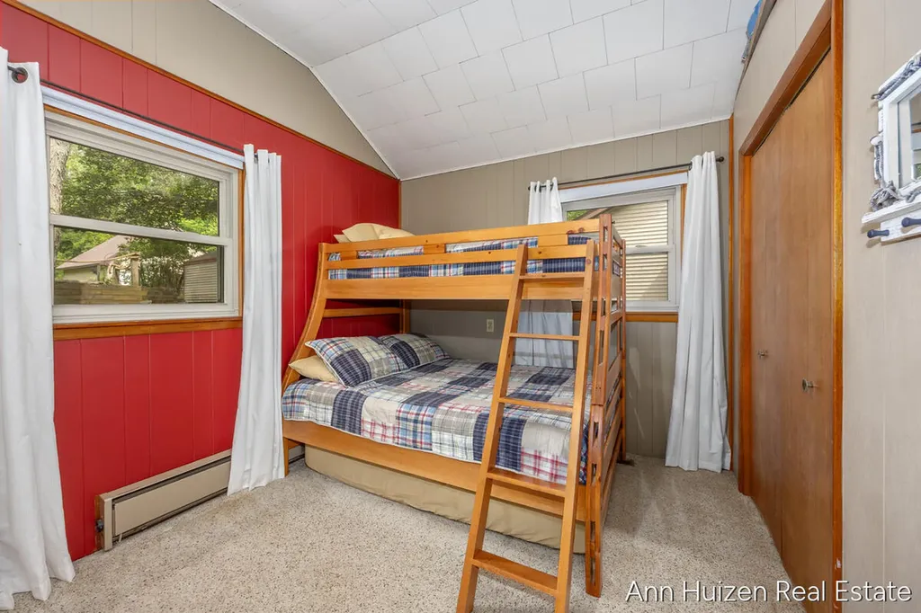 11415 Oak Drive Prairieville Township MI 49046