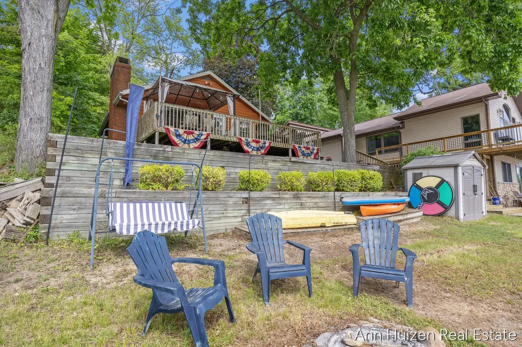 11415 Oak Drive Prairieville Township MI 49046