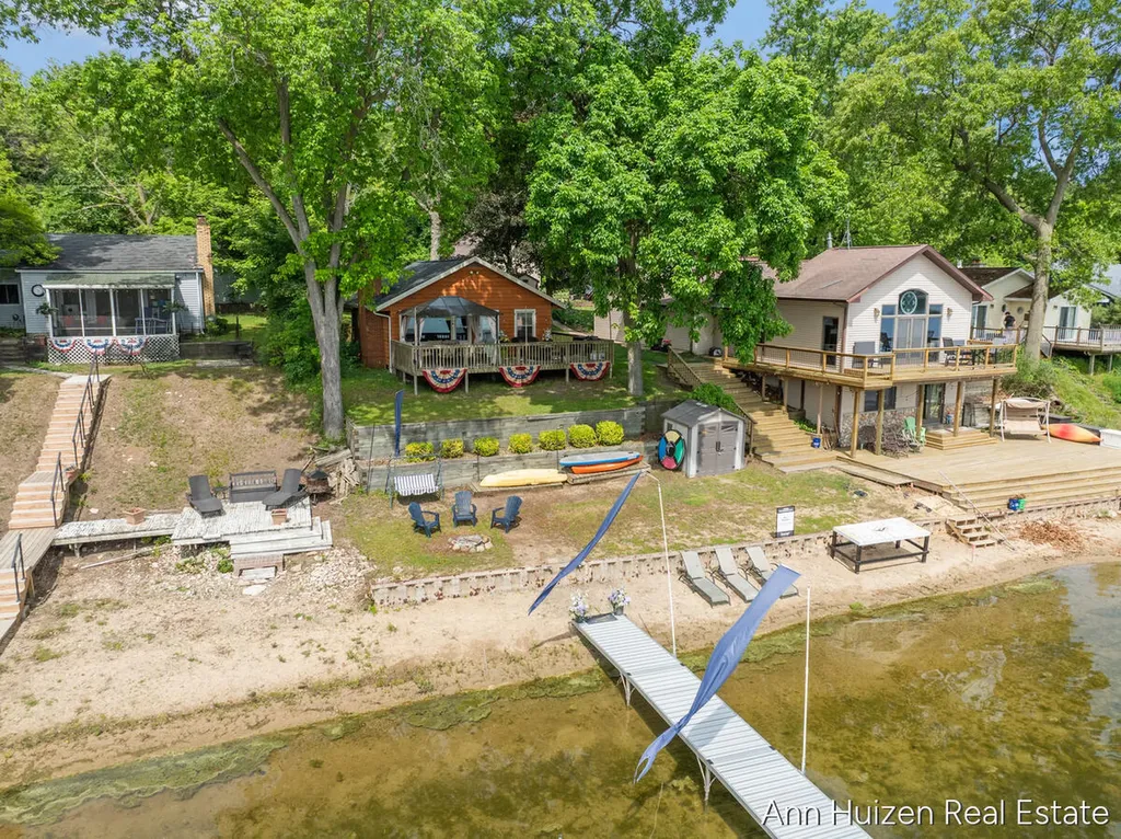 11415 Oak Drive Prairieville Township MI 49046