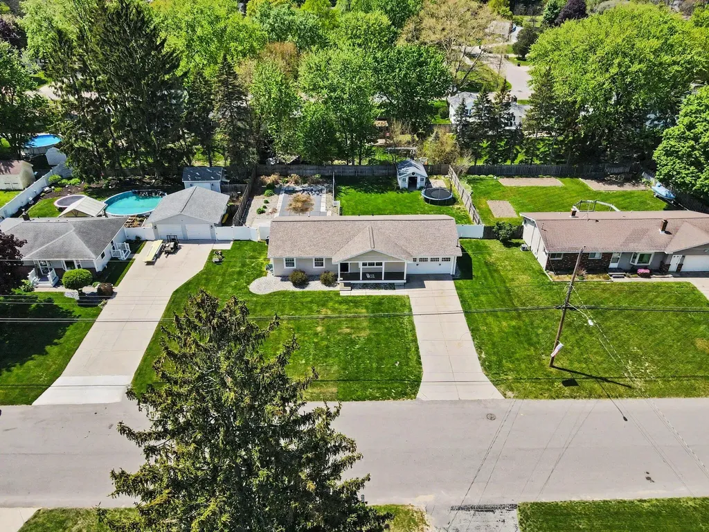 7439 Eastlane Avenue Georgetown Charter Township MI 49428