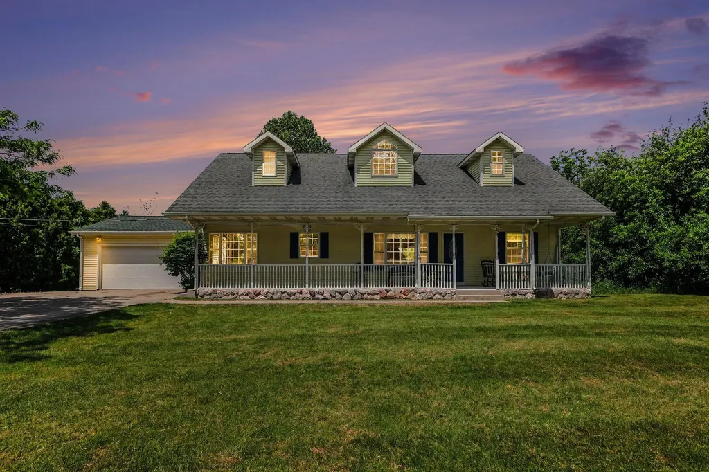 8857 52nd Street SE Cascade Charter Township MI 49301
