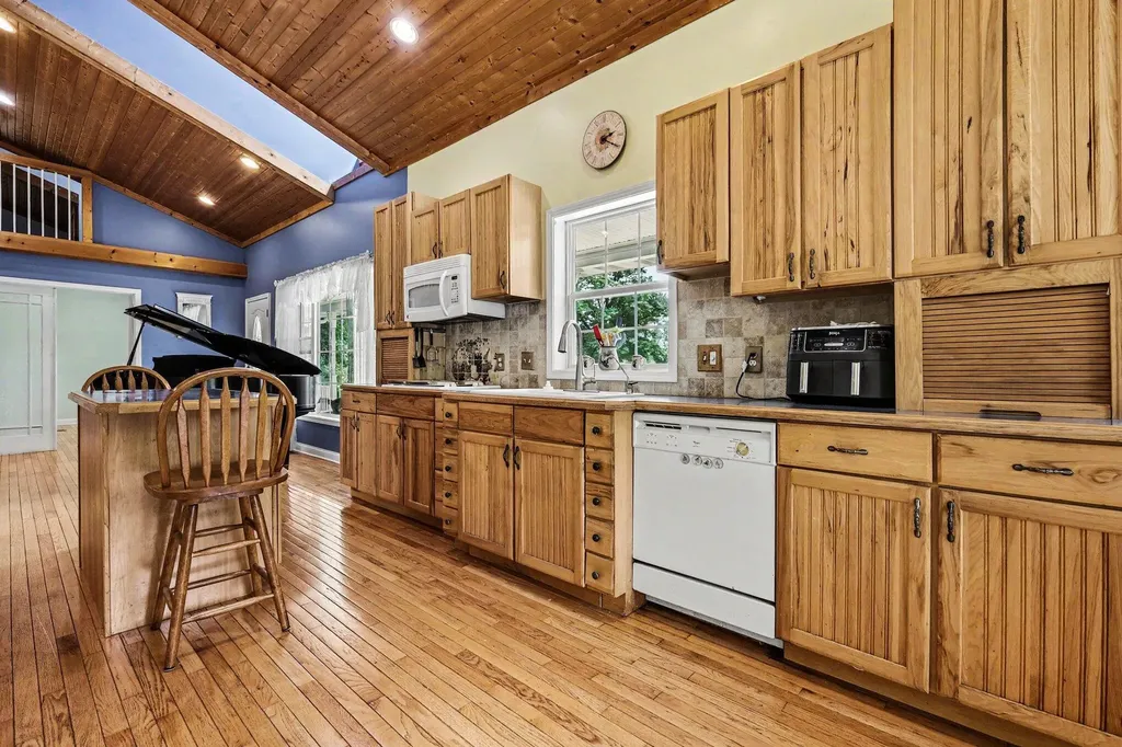 8857 52nd Street SE Cascade Charter Township MI 49301