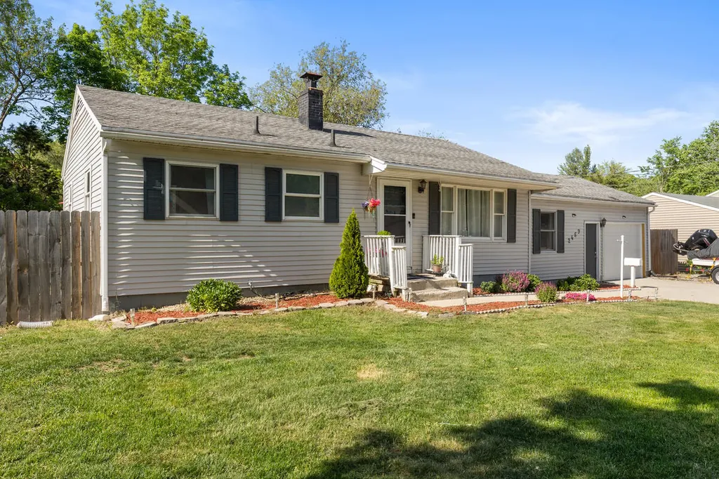 2469 Eden Street SW Wyoming City MI 49519