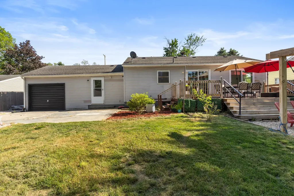 2469 Eden Street SW Wyoming City MI 49519
