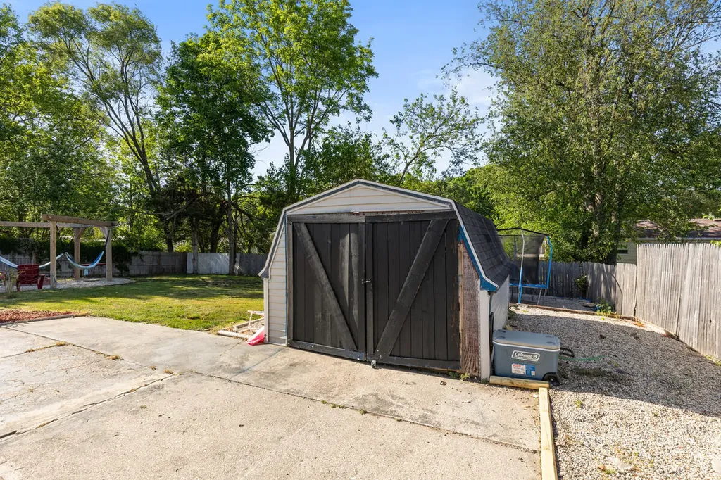 2469 Eden Street SW Wyoming City MI 49519