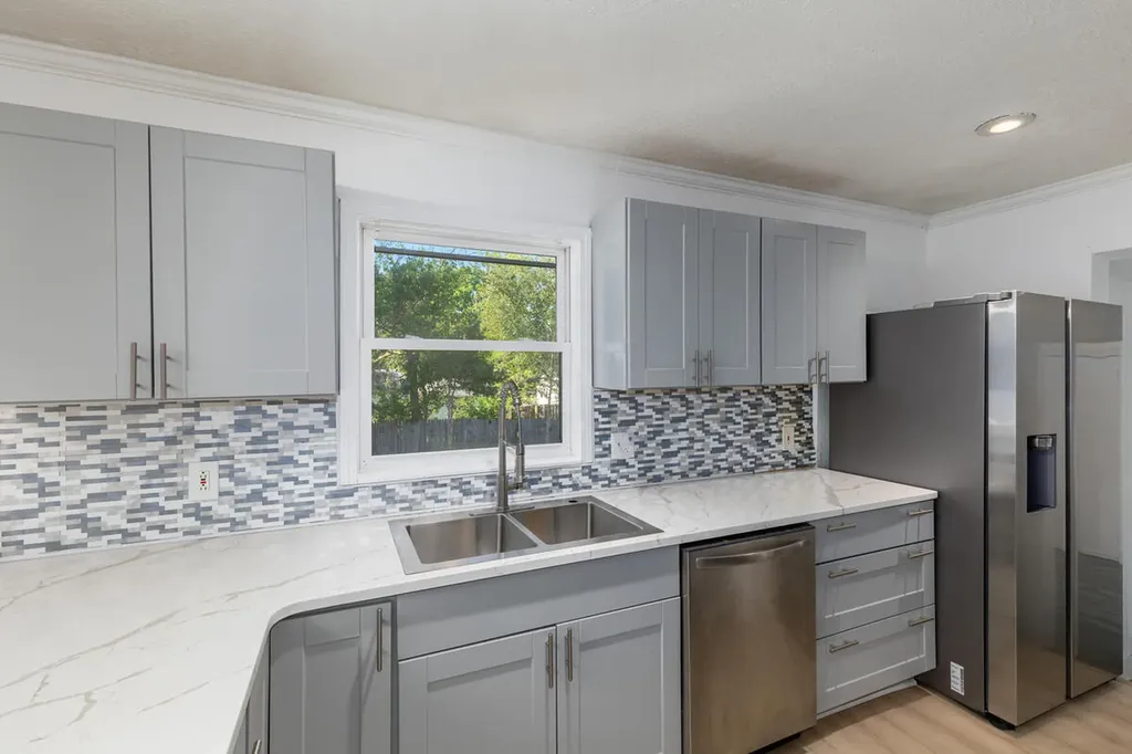 2469 Eden Street SW Wyoming City MI 49519