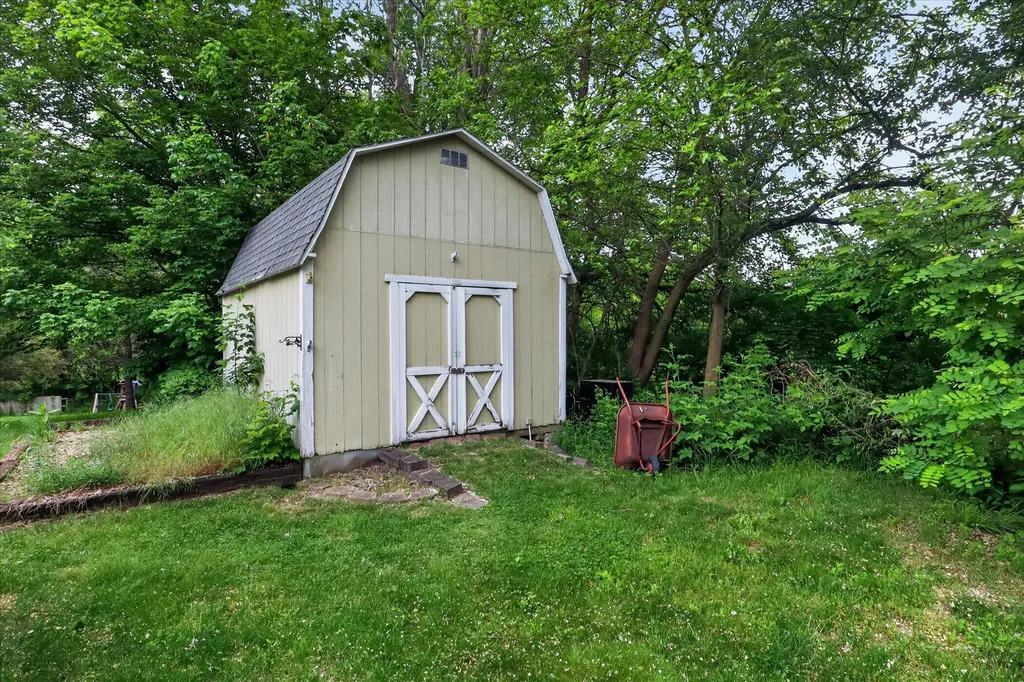11373 Us 31 Berrien Township MI 49103