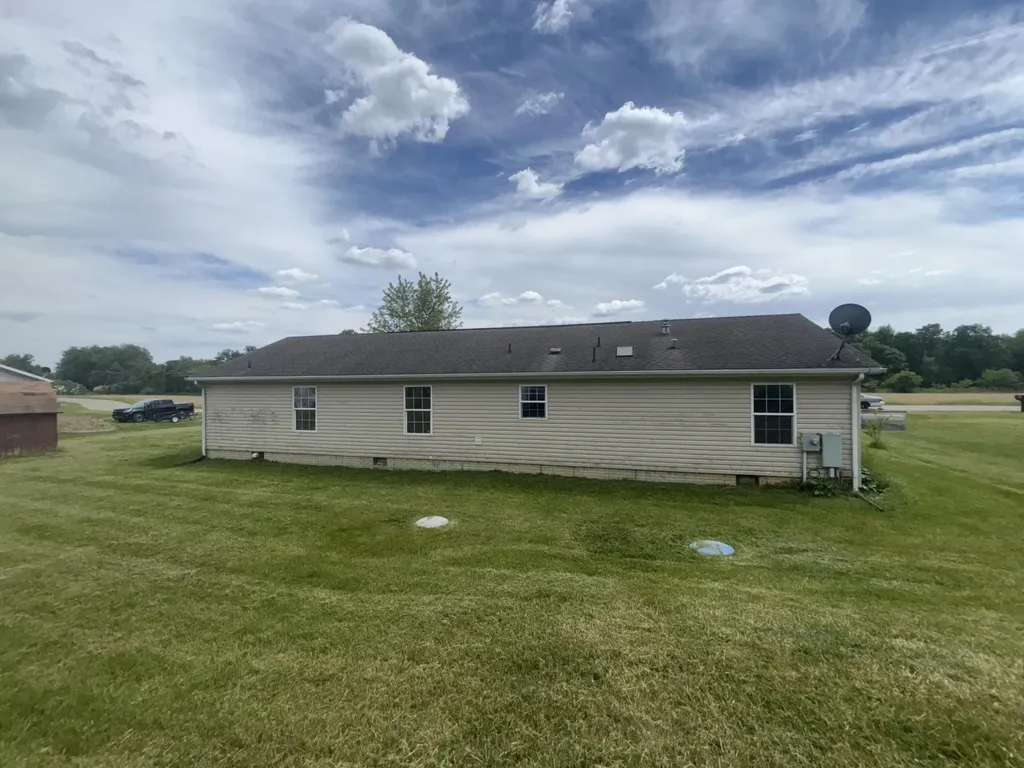 360 Deerfield Drive Kinderhook Township MI 49036