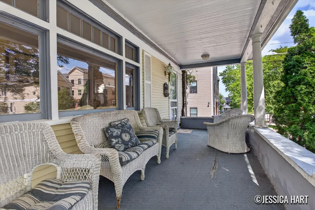 211 Trowbridge Street NE Grand Rapids City MI 49503