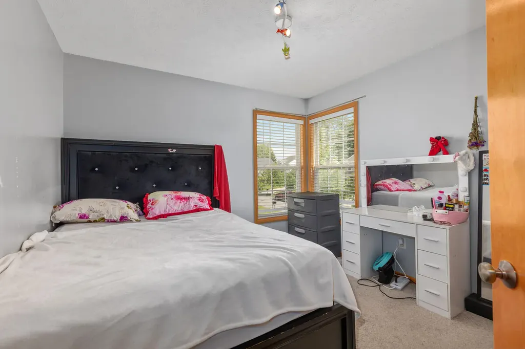 3711 Cedar Landing Drive SE Kentwood City MI 49512