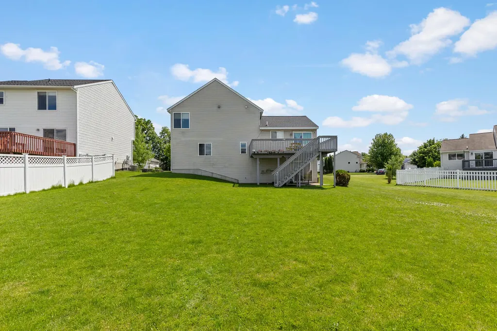 3711 Cedar Landing Drive SE Kentwood City MI 49512