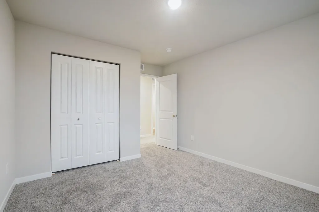 832 Winchester Street Holland City MI 49423