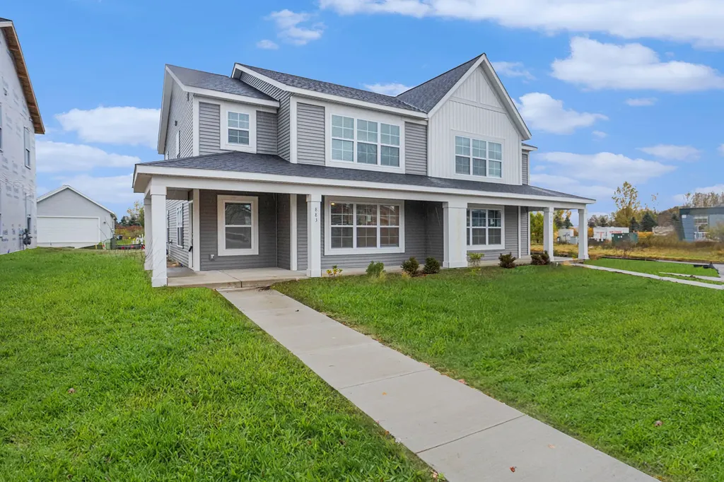 832 Winchester Street Holland City MI 49423