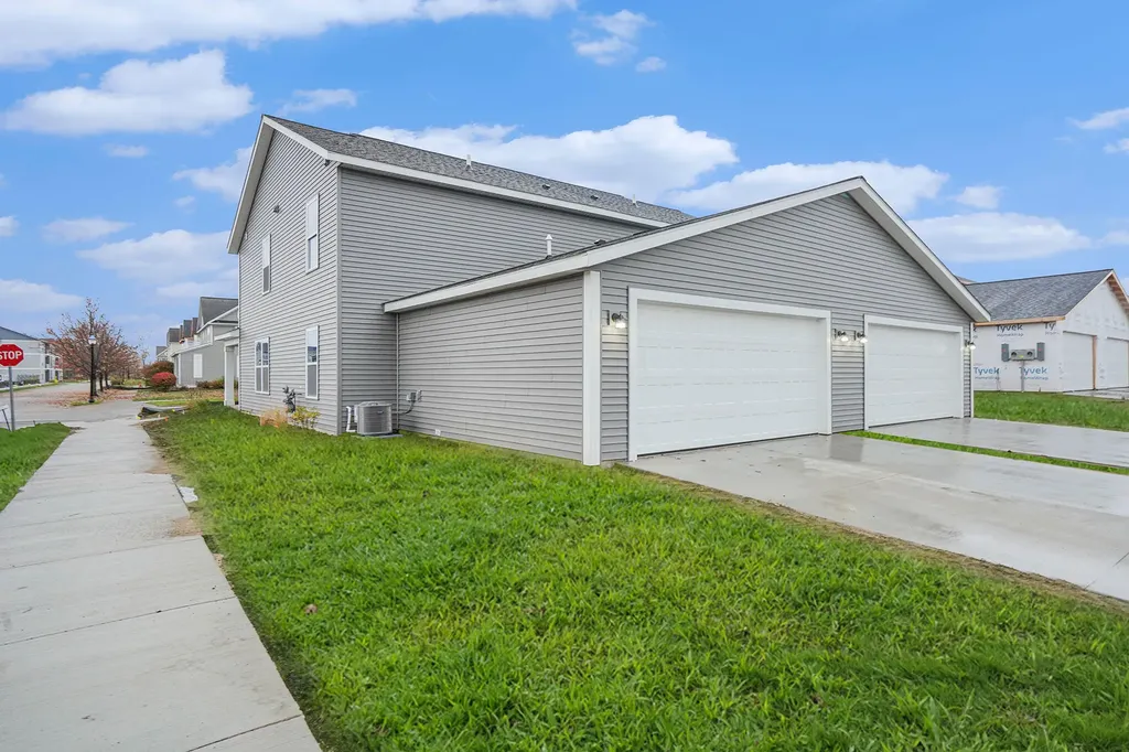 832 Winchester Street Holland City MI 49423