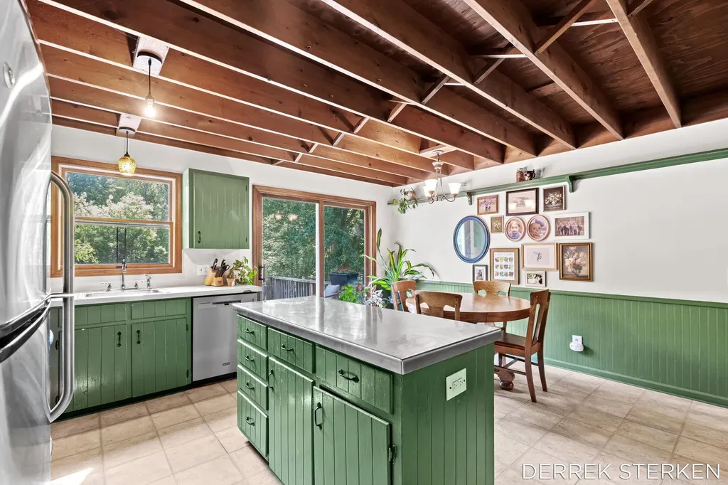 789 Shadybrook Drive Holland Charter Township MI 49424