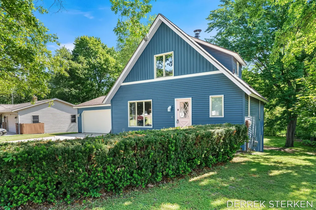 789 Shadybrook Drive Holland Charter Township MI 49424