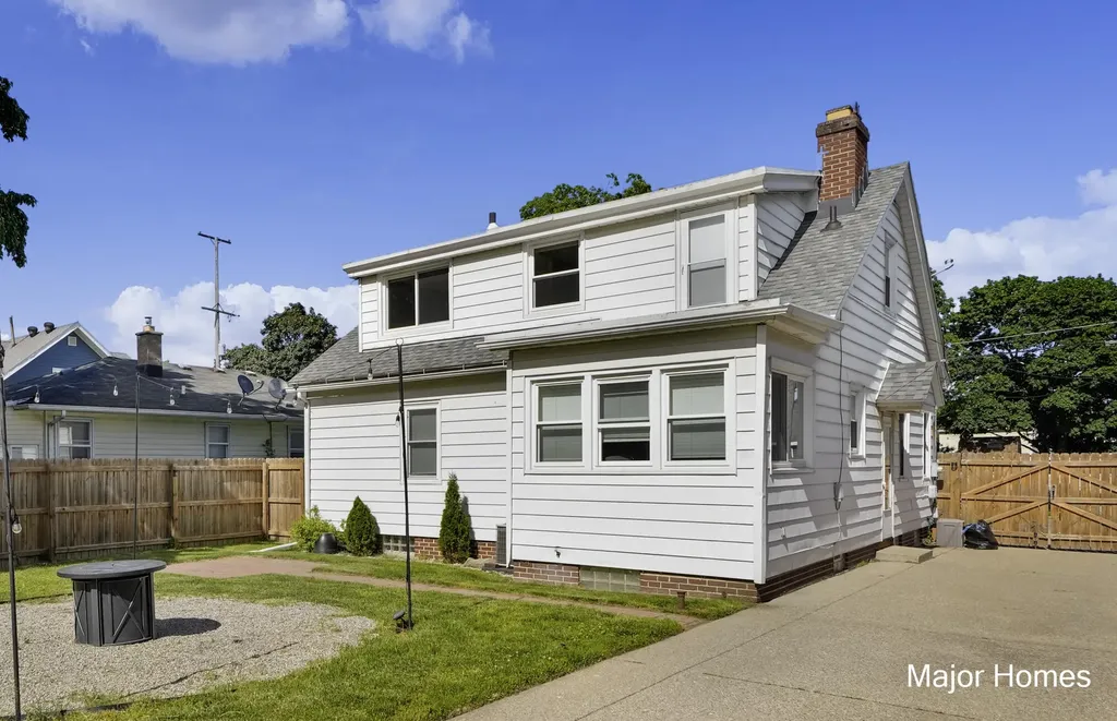 1947 Blandford Avenue SW Wyoming City MI 49519