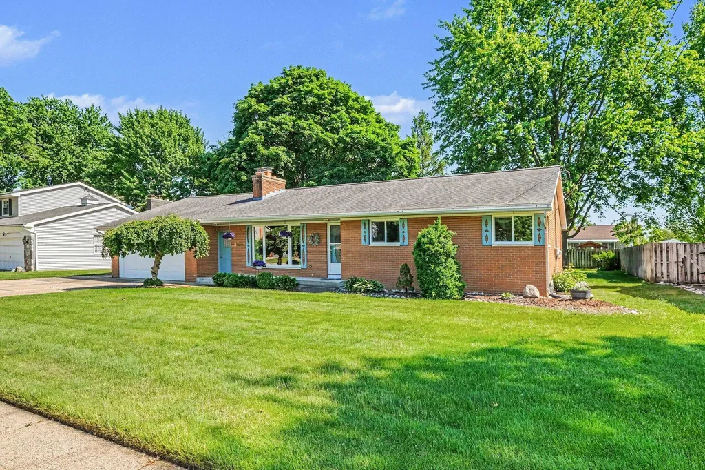 4498 Lucas Drive SW Grandville City MI 49418