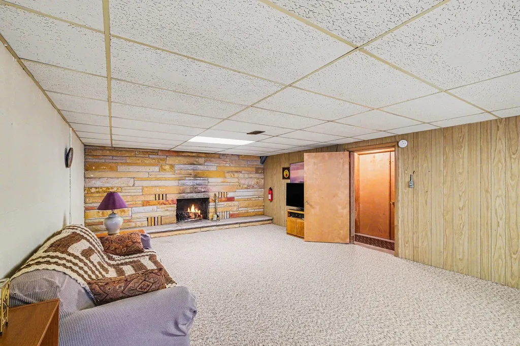 4498 Lucas Drive SW Grandville City MI 49418