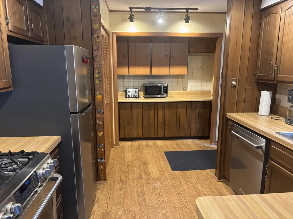 11983 Middle Beach Road Garfield Township MI 49762