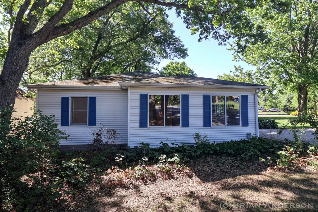 6265 W Old Channel Trail White River Township MI 49437