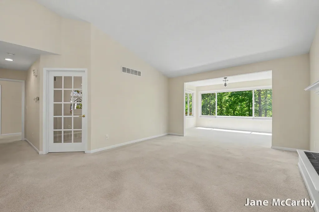 2338 Whimbrel Court NE Grand Rapids City MI 49505