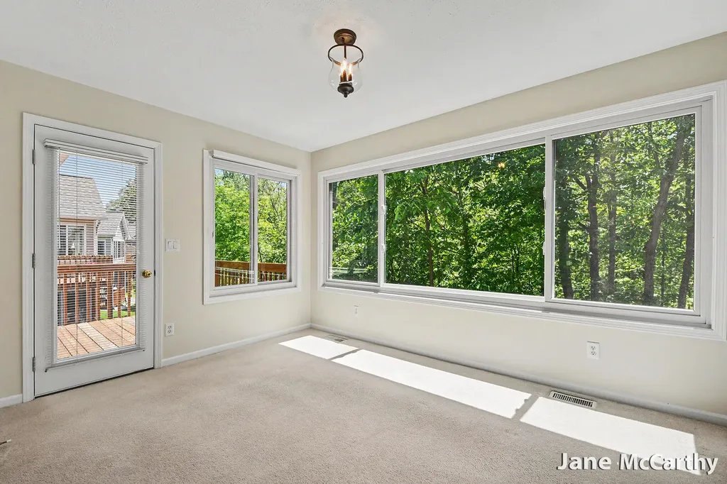 2338 Whimbrel Court NE Grand Rapids City MI 49505