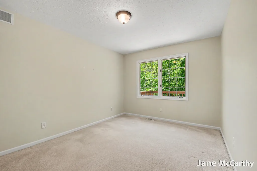 2338 Whimbrel Court NE Grand Rapids City MI 49505