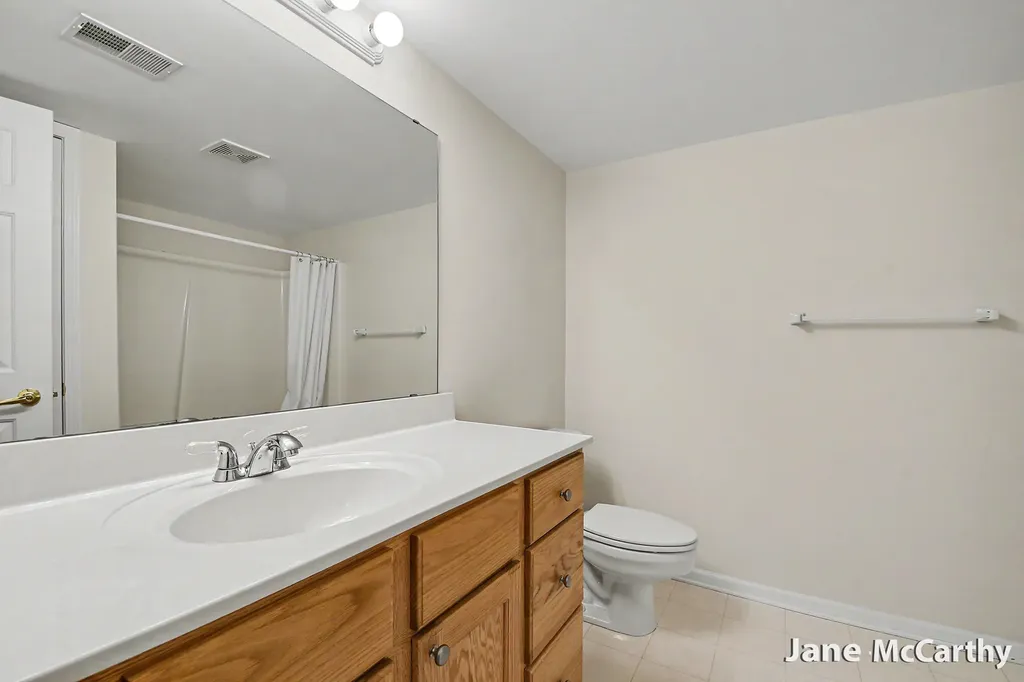 2338 Whimbrel Court NE Grand Rapids City MI 49505