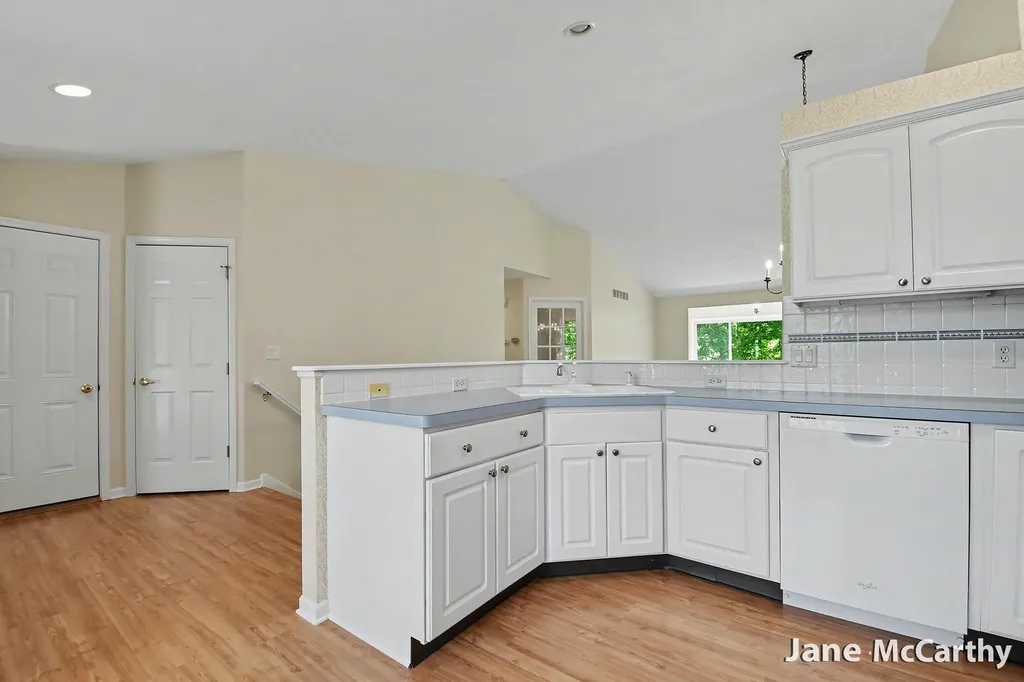 2338 Whimbrel Court NE Grand Rapids City MI 49505