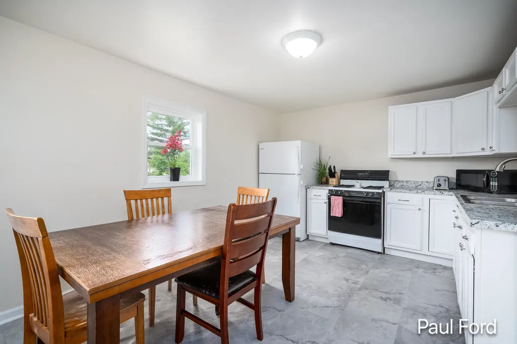 924 Hall Street SE Grand Rapids City MI 49507