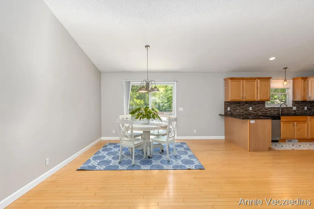 15096 Oakland Street Spring Lake Township MI 49456