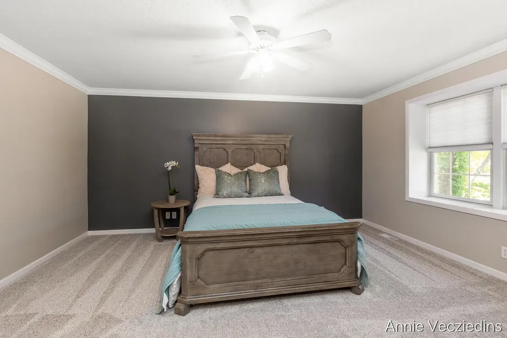 15096 Oakland Street Spring Lake Township MI 49456