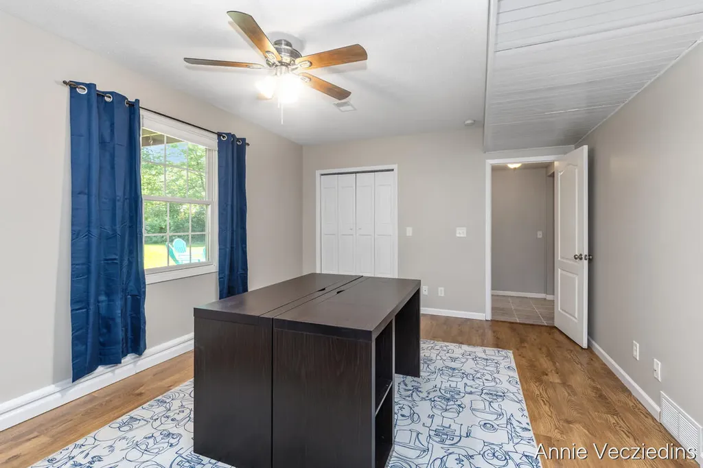 15096 Oakland Street Spring Lake Township MI 49456