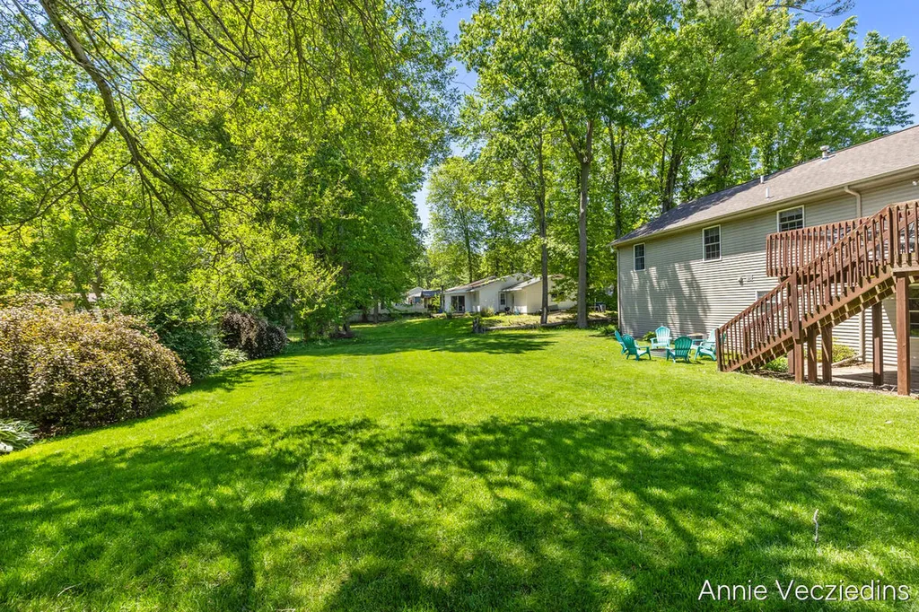 15096 Oakland Street Spring Lake Township MI 49456